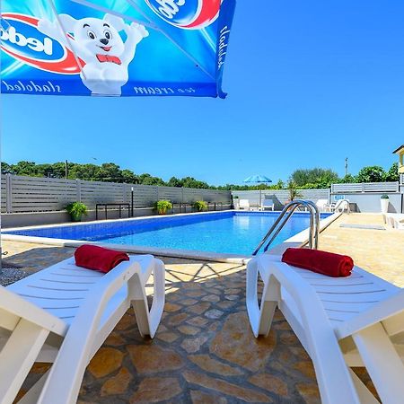 Stancija Amorozo 5 Poreč Exteriör bild
