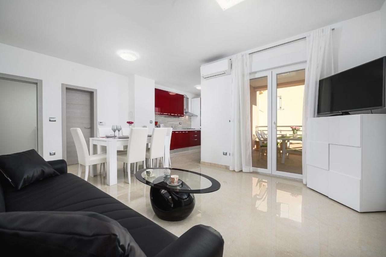 Stancija Amorozo 5 Poreč Exteriör bild