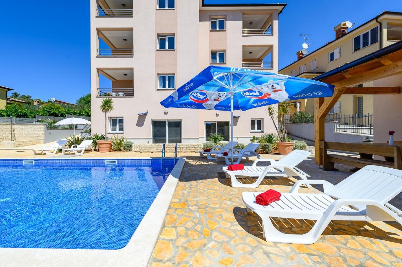 Stancija Amorozo 5 Poreč Exteriör bild