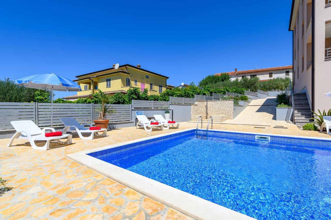 Stancija Amorozo 5 Poreč Exteriör bild